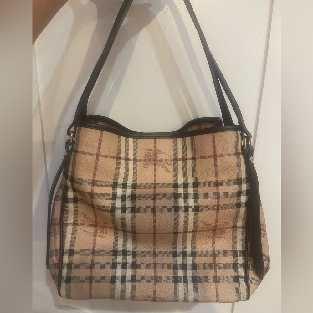 Burberry woman’s shoulder bag